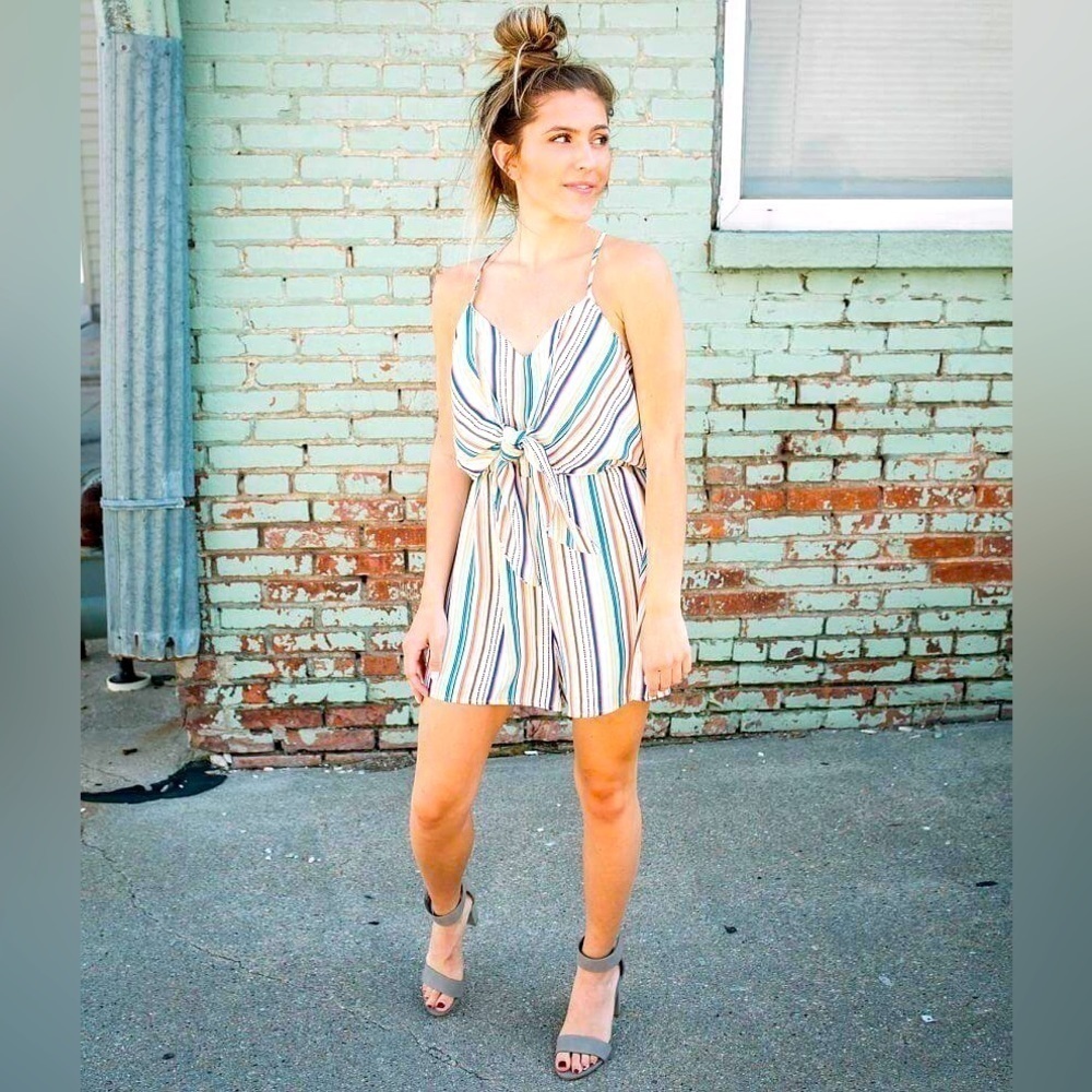 Mustard Seed Striped Front Tie Romper Size Large